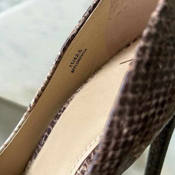 Brian Atwood Brown and Crème Snakeskin Peep-Toe Platform High Heels sz 11 - Picture 9 of 10